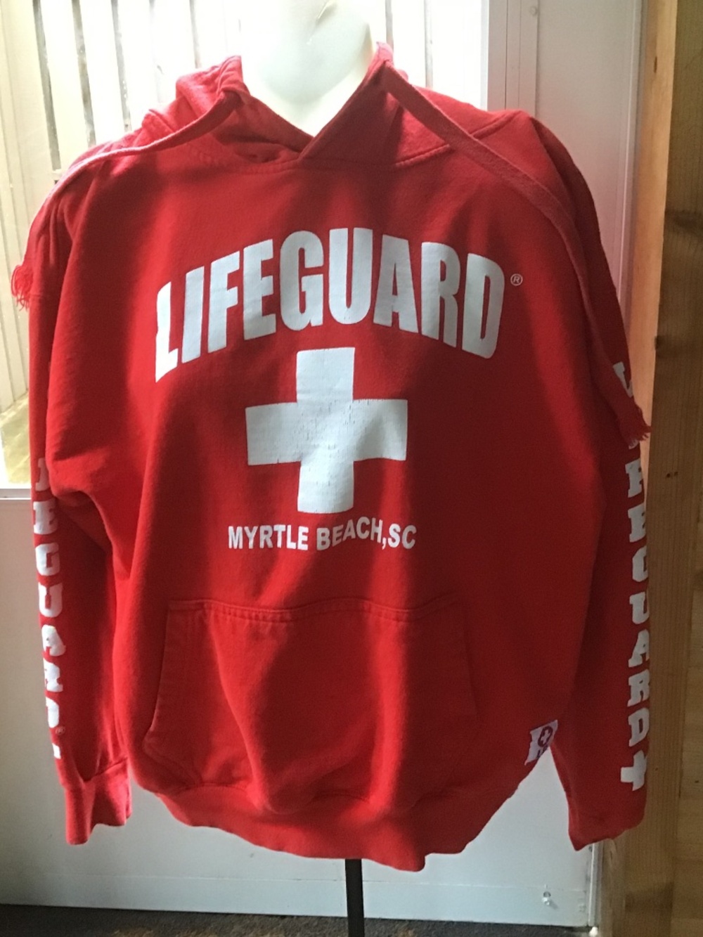 Myrtle Beach SC ‘ Lifeguard’ Cropped Hoodie Size Medium